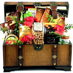 Village Chocolatier Deluxe Gift Basket Trunk
