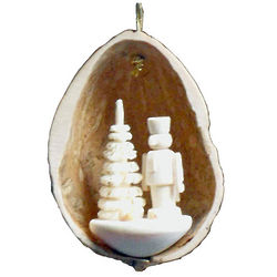 Nutcracker Dregeno Walnut Shell Christmas Ornament