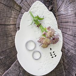 Porcelain Leaf Ring Plate