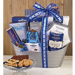 Distinctive Delights Holiday Gift Basket