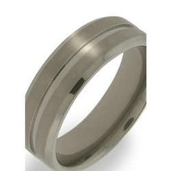 Men's Lightweight Single Groove Titanium Ring
